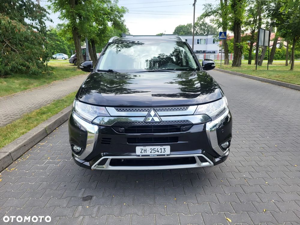 Mitsubishi Outlander 2.0 4WD Top - 18