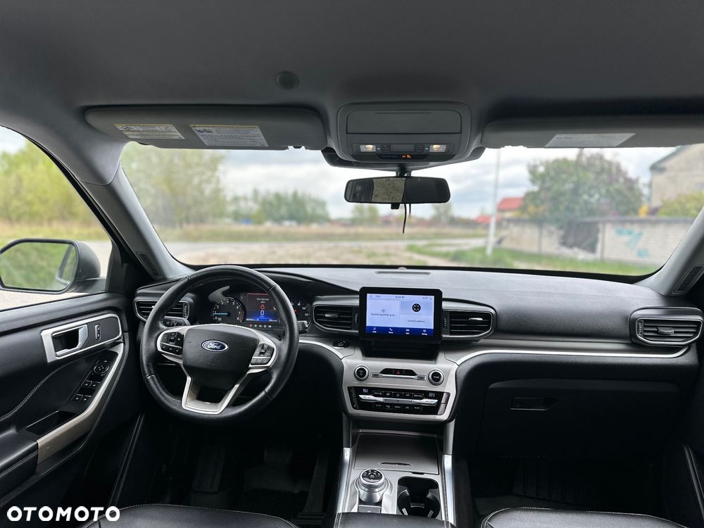 Ford Explorer - 10