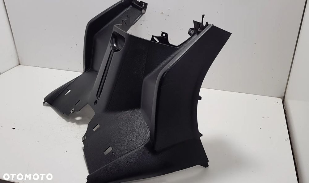 Piaggio MP3 350 HPE 18-22 Kokpit Osłona Kolan - 3