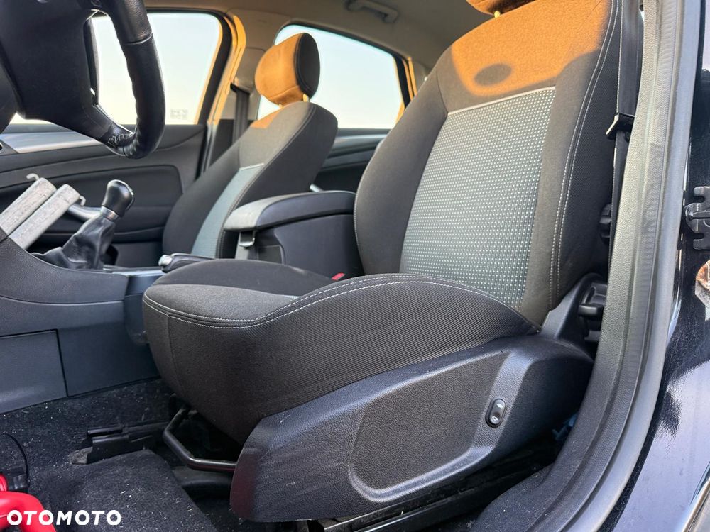 Ford Mondeo 2.0 S - 13