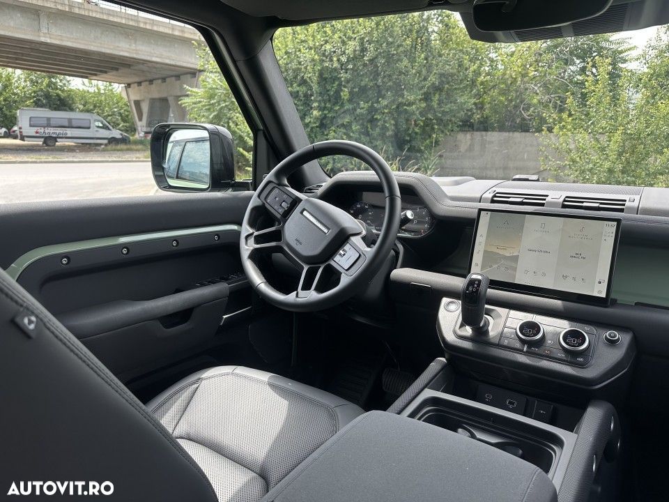 Land Rover Defender - 10