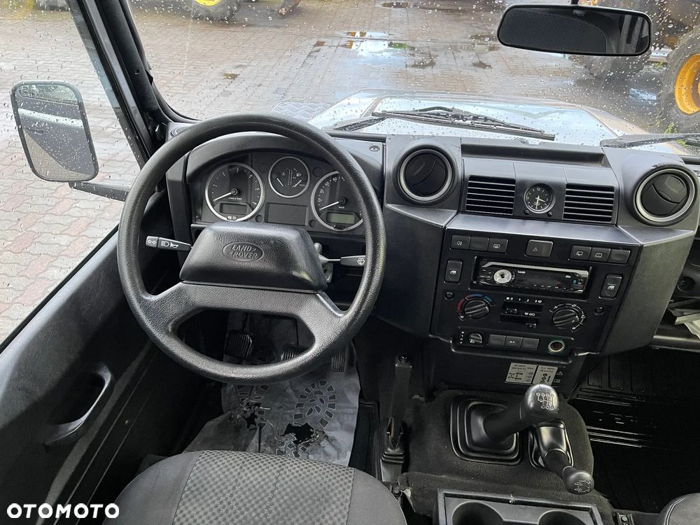 Land Rover Defender 110 DPF Station Wagon Adventure - 8