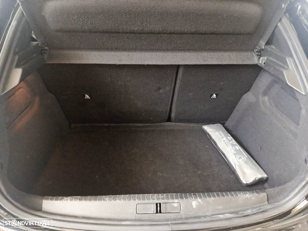 Peugeot 208 1.2 PureTech Allure EAT8 - 6