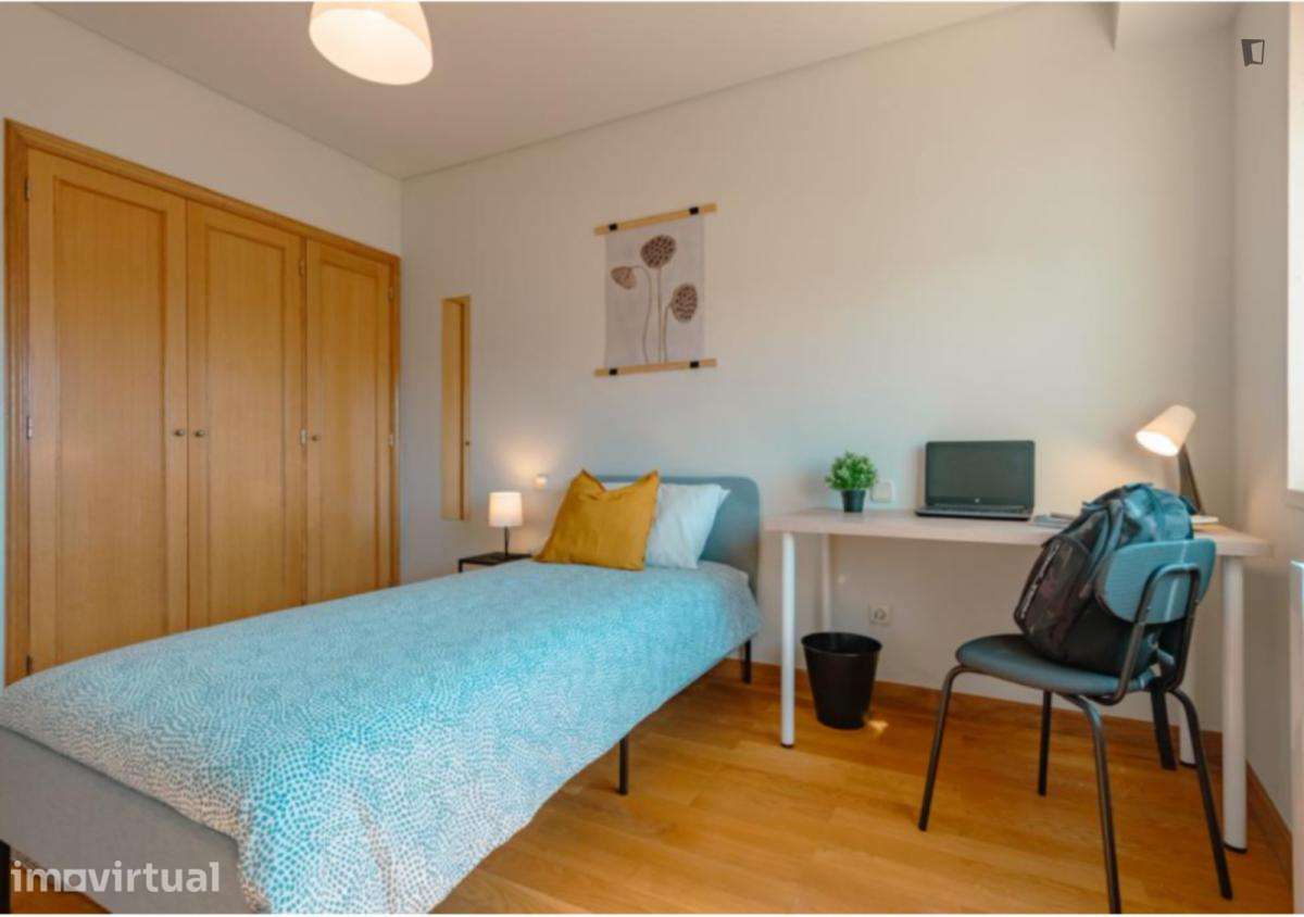 Quarto - localizado em Cedofeita Porto - Grande imagem: 3/20