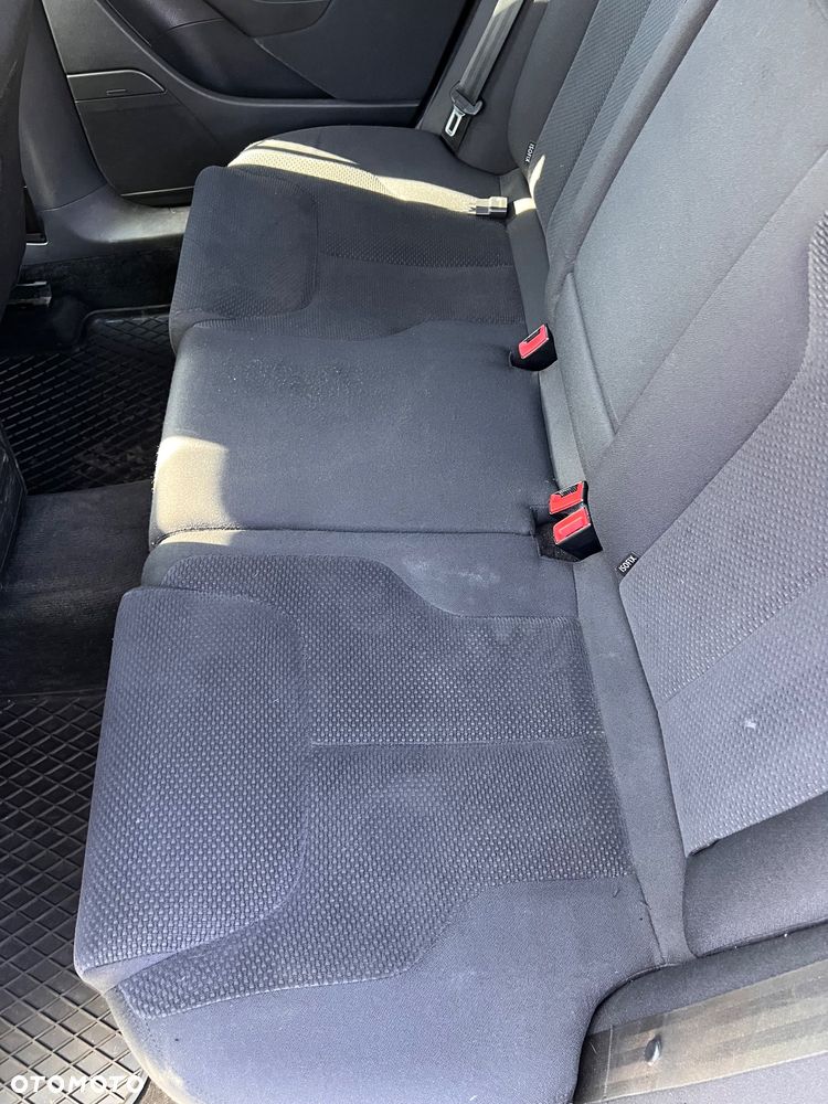 Volkswagen Passat 2.0 TDI DPF Comfortline - 14