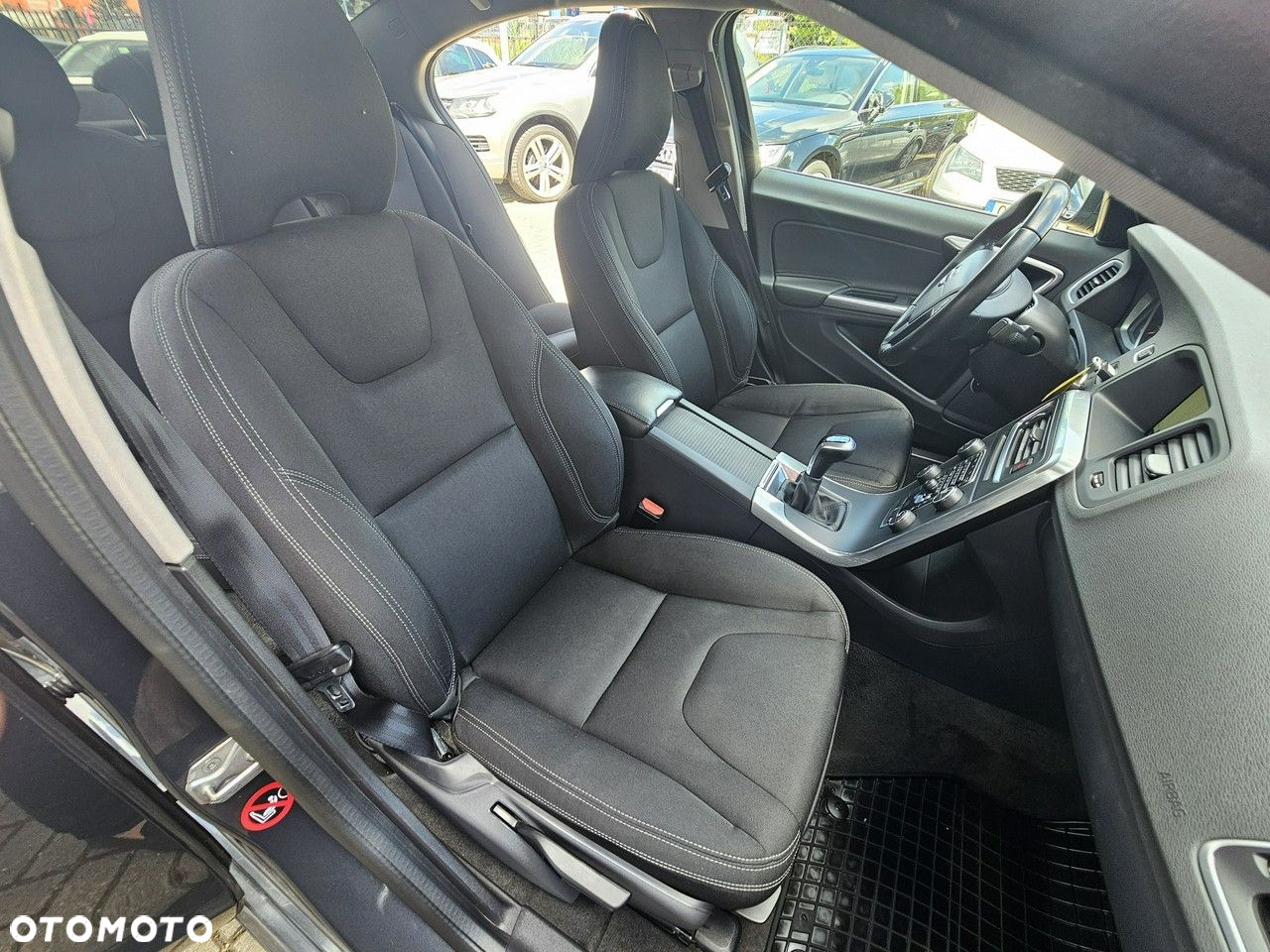Volvo S60 D2 Drive-E Kinetic - 9