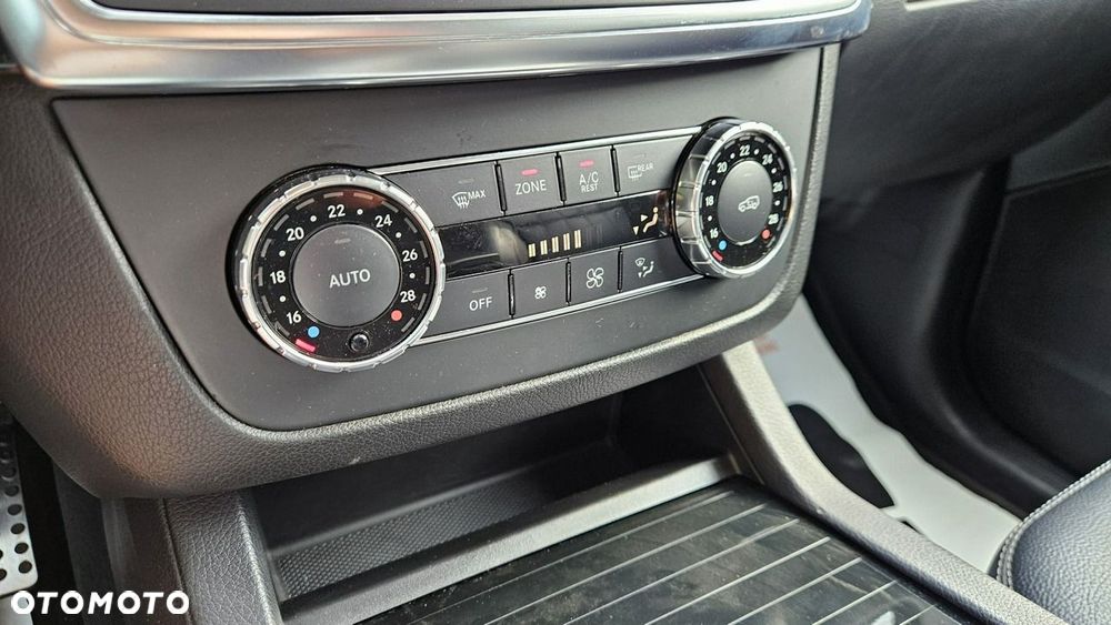 Mercedes-Benz GL - 33