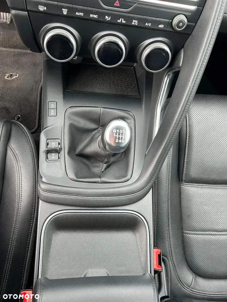 Jaguar E-Pace 2.0 i4D FWD S - 18