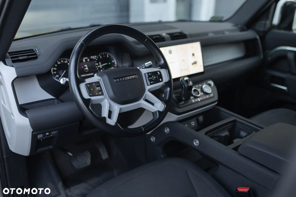 Land Rover Defender 3.0 D200 mHEV - 15