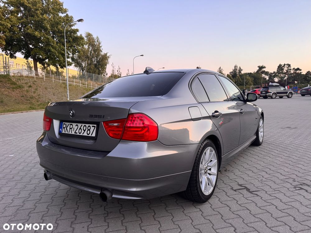 BMW Seria 3 335i xDrive Edition Sport - 5