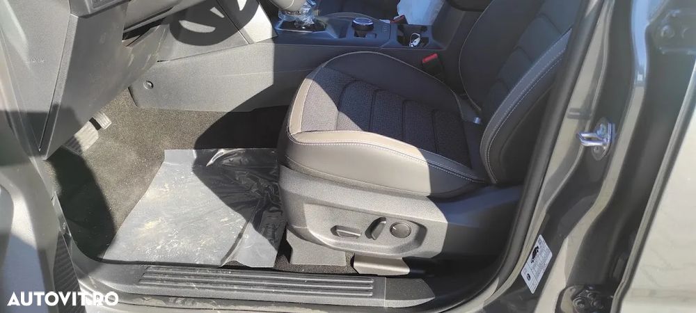 Volkswagen Amarok 3.0 TDI 241 CP 4M 10AT Aventura - 18