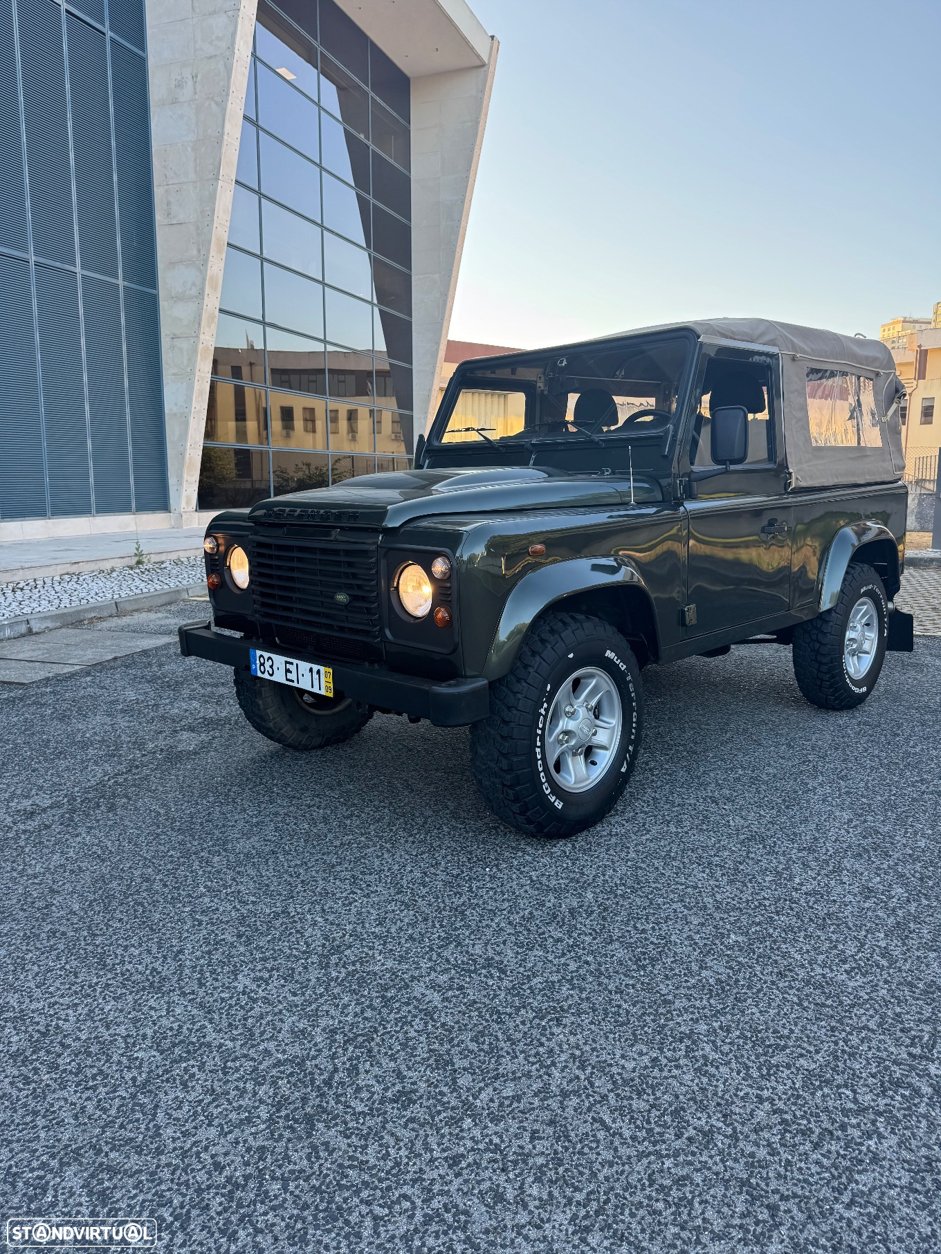 Land Rover Defender 90 SW 2.4 CRD S - 3