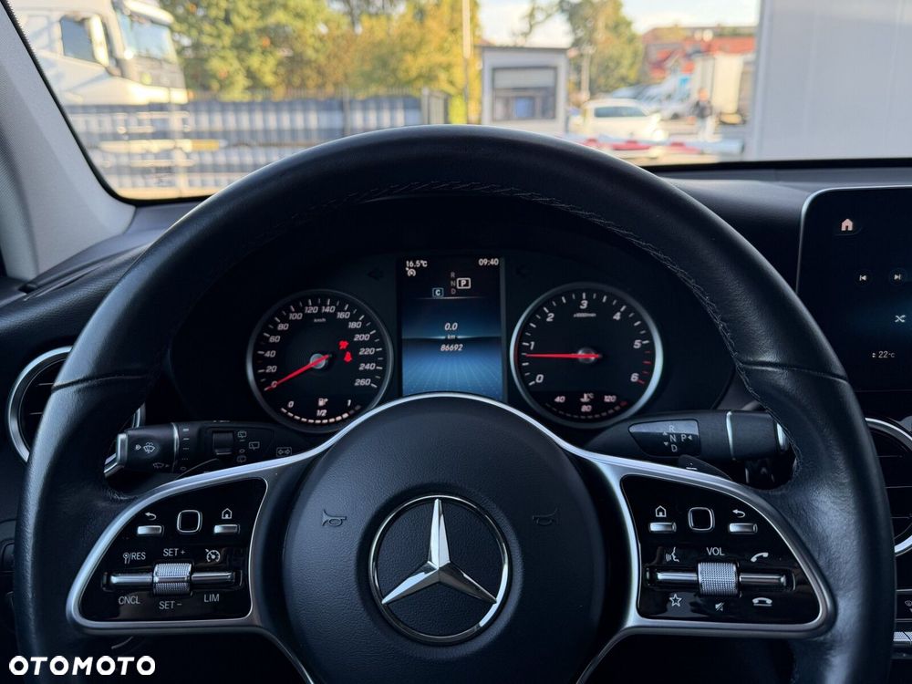 Mercedes-Benz GLC 200 d Business Edition - 34