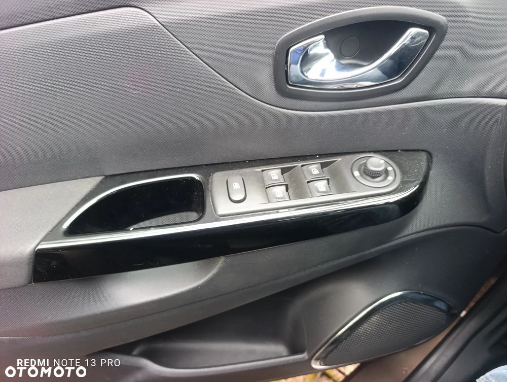 Renault Captur - 18