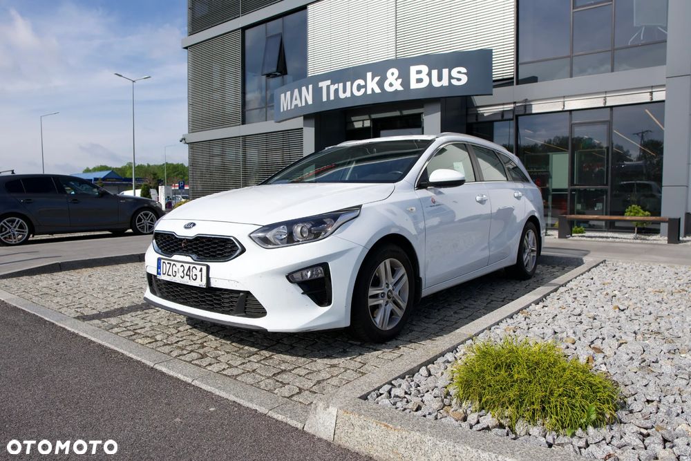 Kia Ceed - 25