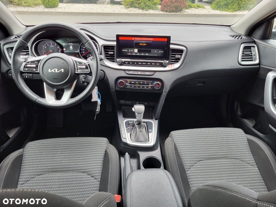 Kia Ceed - 9