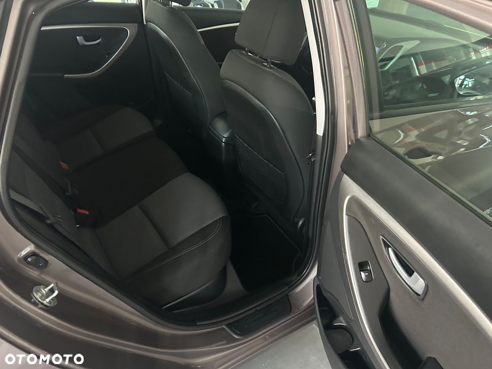 Hyundai i30 1.6 CRDi BlueDrive Classic - 25