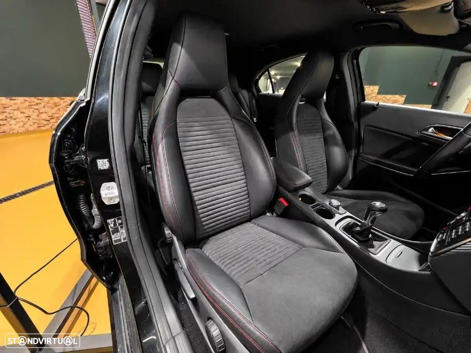 Mercedes-Benz A 180 d AMG Line - 19