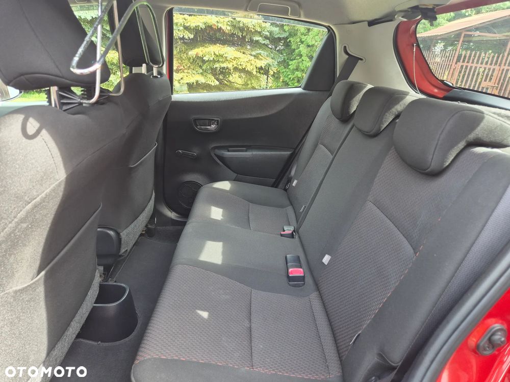 Toyota Yaris 1.33 Sol - 26