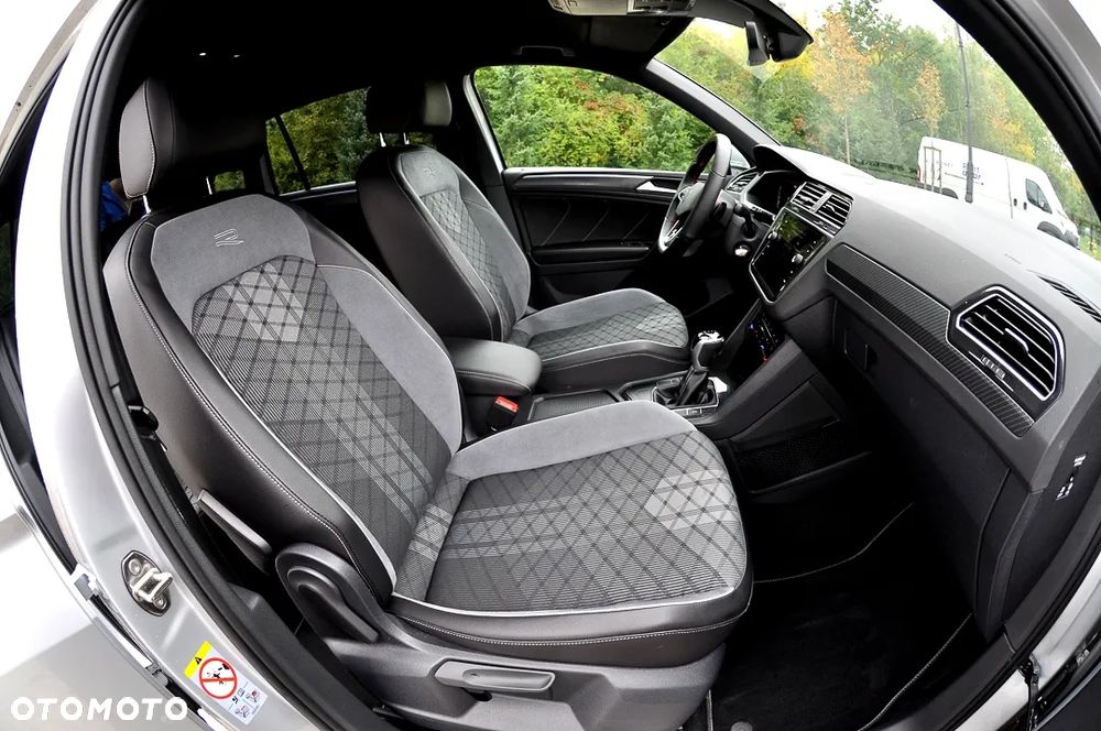 Volkswagen Tiguan 2.0 TDI SCR DSG R-Line - 31