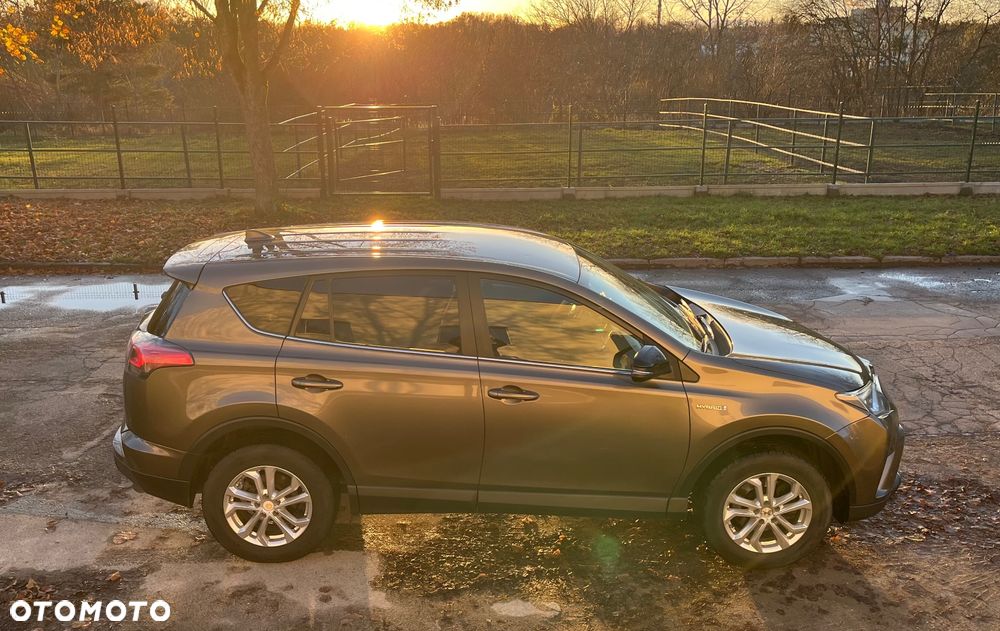 Toyota RAV4 - 6