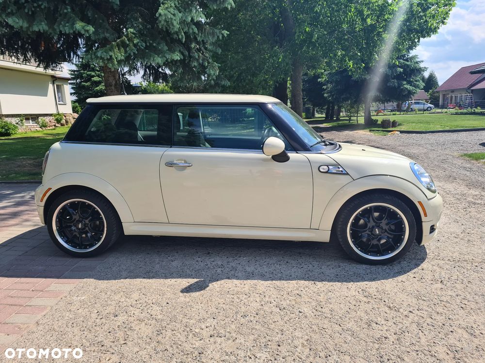 MINI ONE - 8