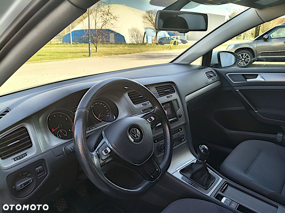 Volkswagen Golf 1.4 TSI BMT Comfortline - 29