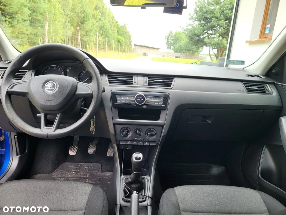 Skoda RAPID 1.2 TSI Ambition - 12