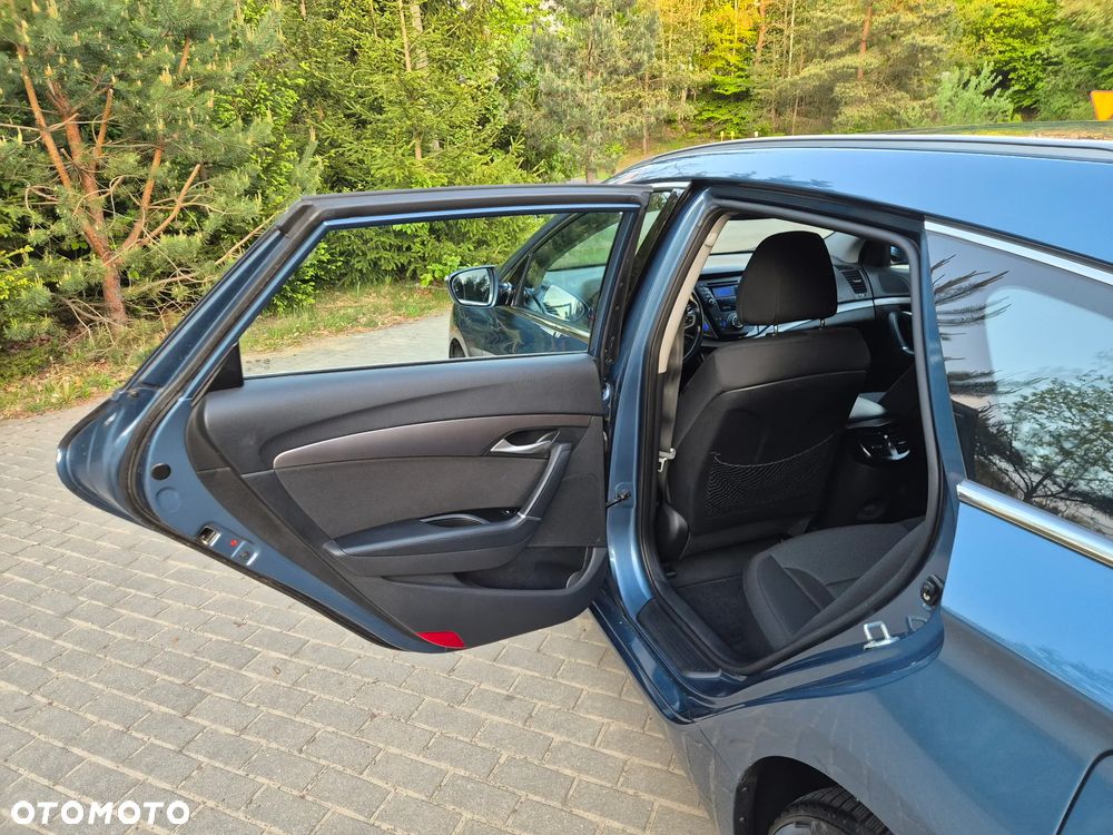 Hyundai i40 1.7 CRDi Comfort + - 21