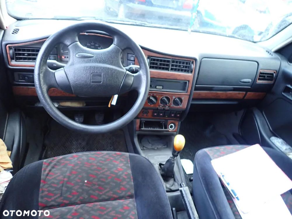 CZĘŚCI - Seat Toledo I 1,9TDI 110KM AFN FILM 5B CYP HB lakier LS7N 1998r. INDEX - 9718 - 8