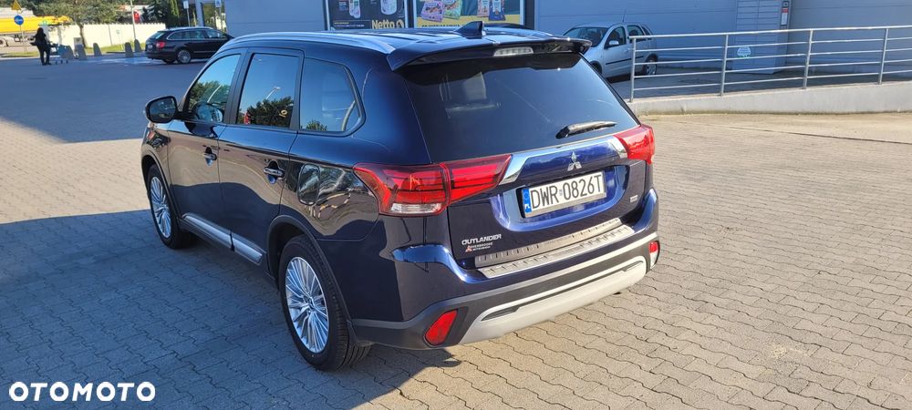 Mitsubishi Outlander 2.4 4WD CVT Intense - 6