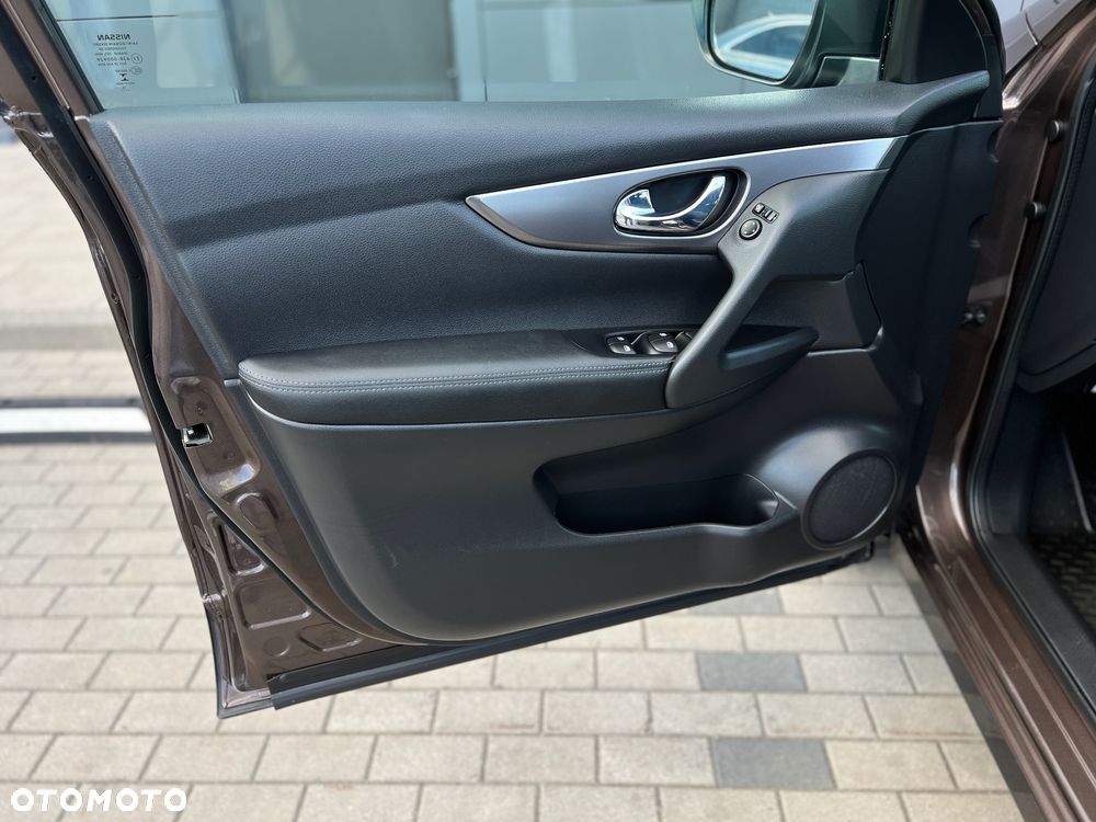 Nissan Qashqai 1.3 DIG-T MHEV N-Connecta - 17