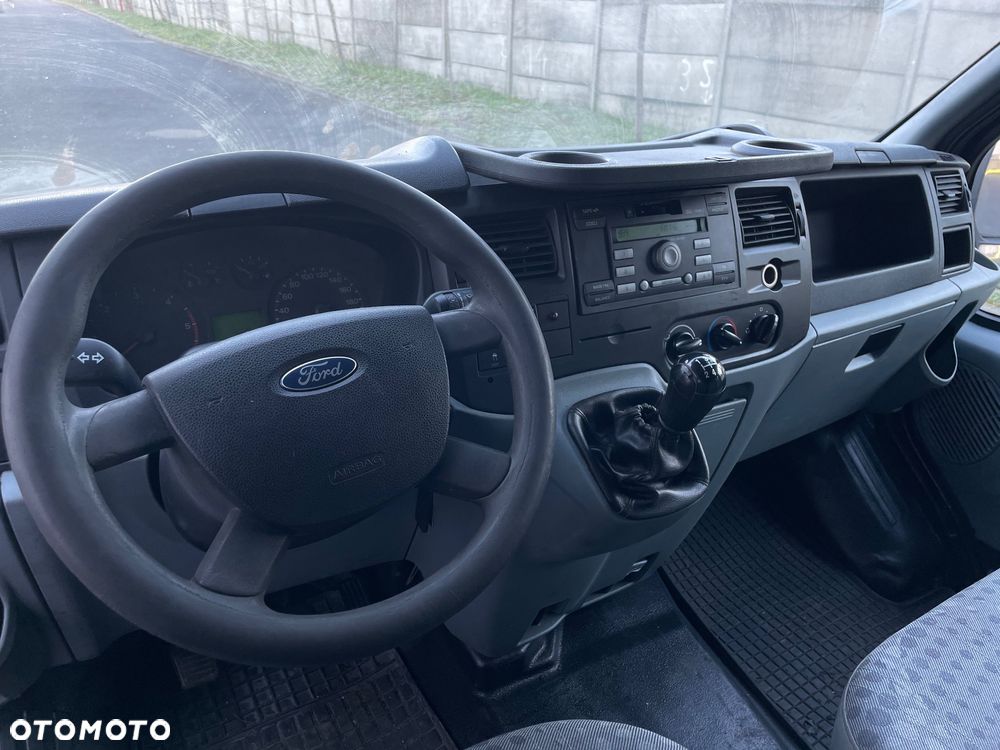 Ford Transit - 12