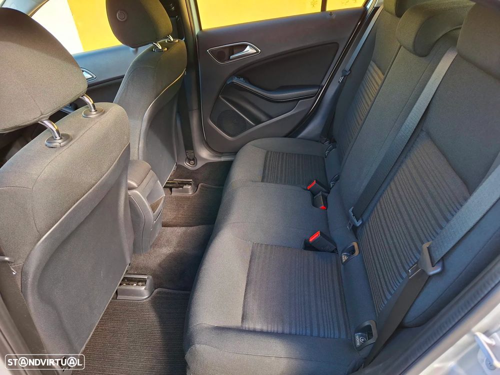 Mercedes-Benz A 180 - 14