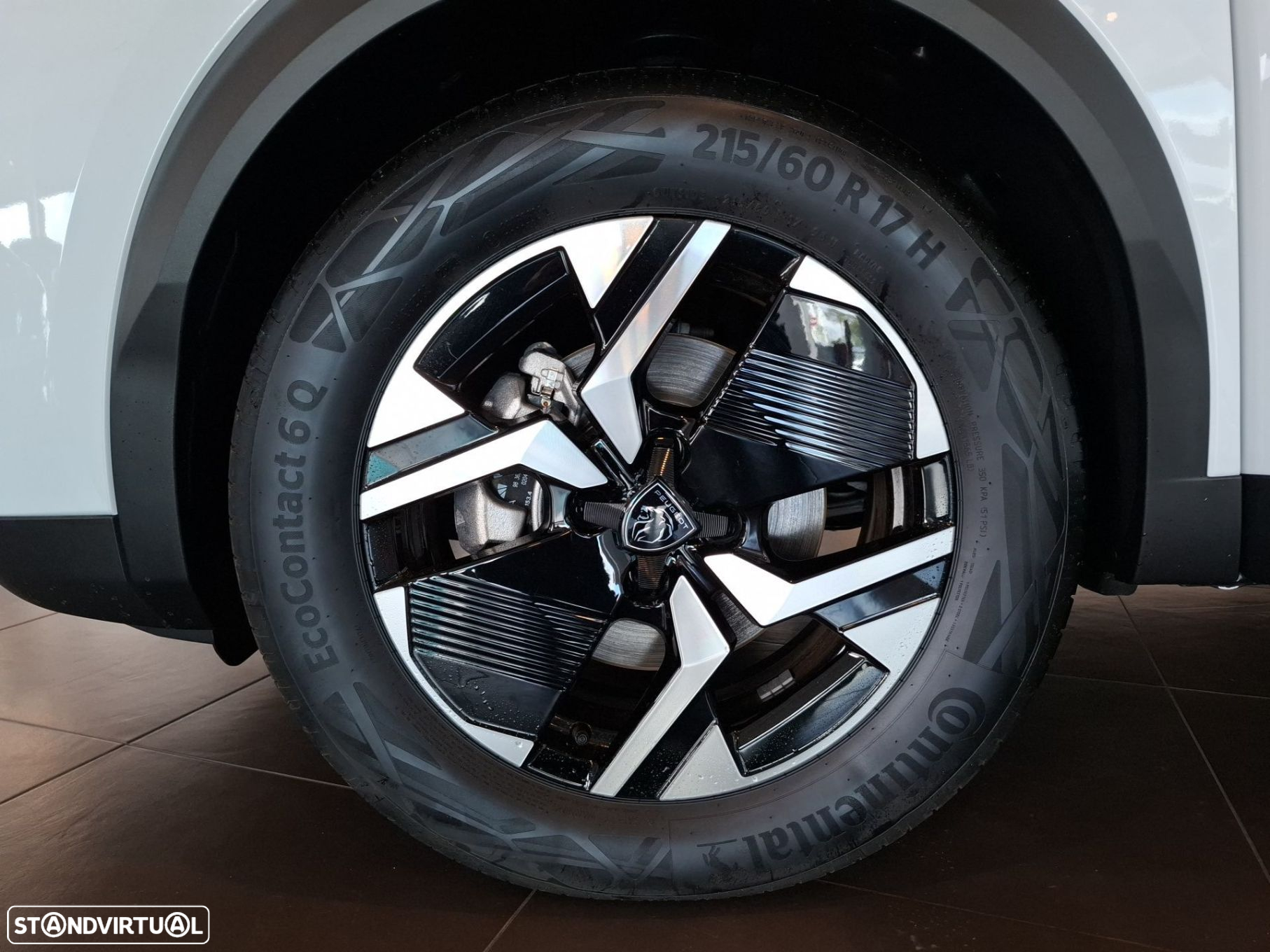 Peugeot e-2008 54 kWh Allure - 25