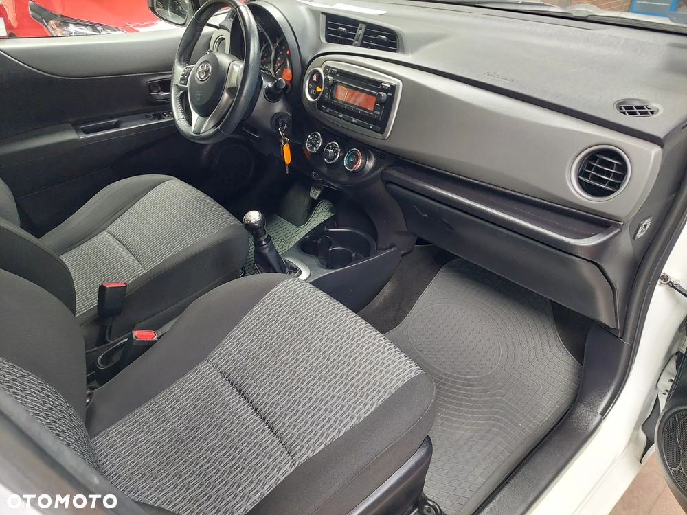 Toyota Yaris - 15