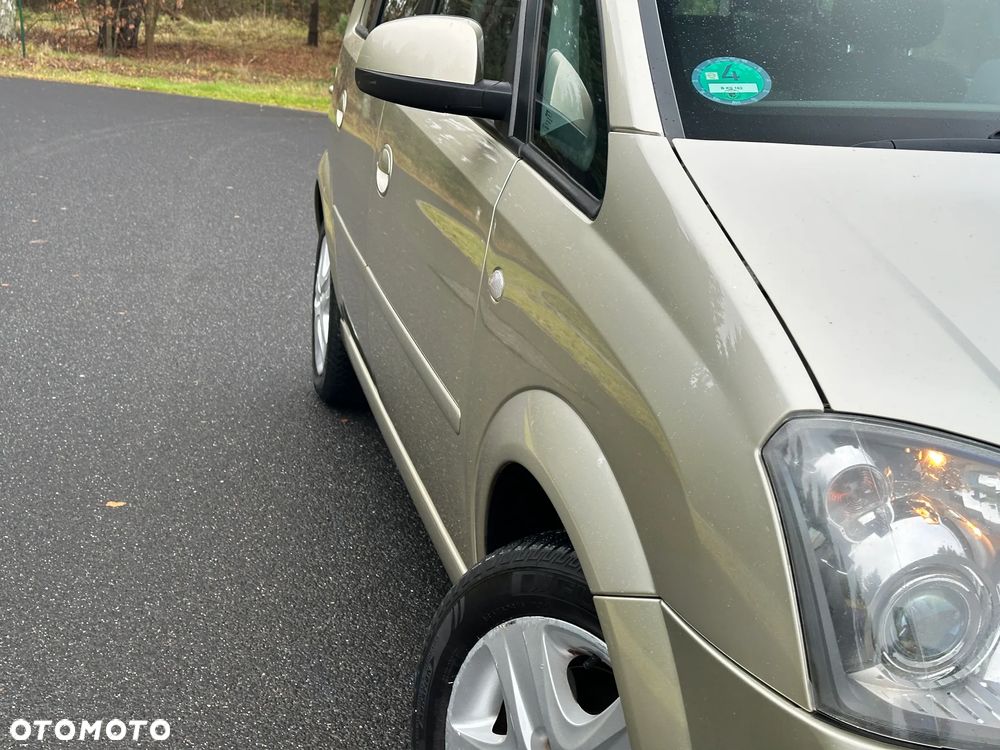 Opel Meriva 1.6 16V Cosmo - 4