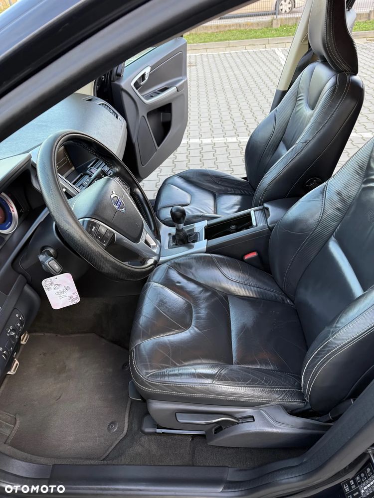 Volvo XC 60 D3 R-Design - 8