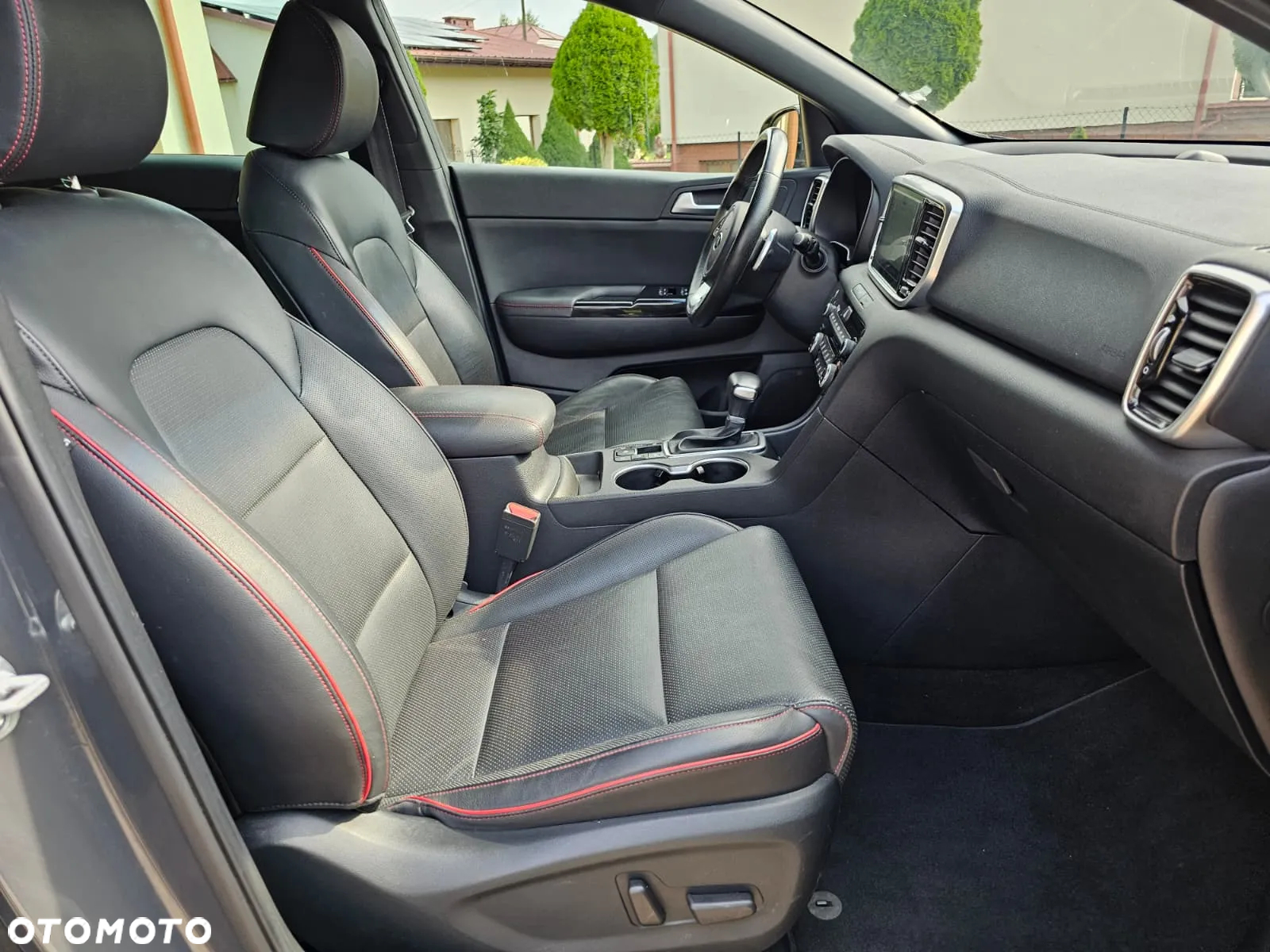 Kia Sportage 2,0 CRDI AWD GT Line - 33