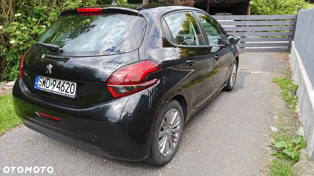 Peugeot 208 1.2 PureTech Style - 4