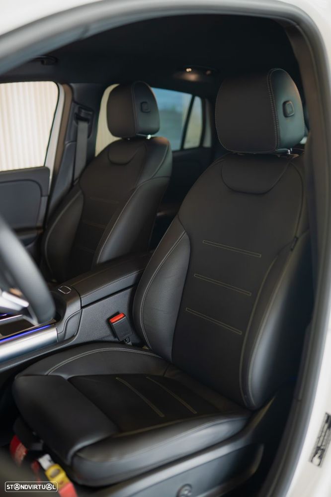 Mercedes-Benz EQA 300 4Matic AMG Line - 5