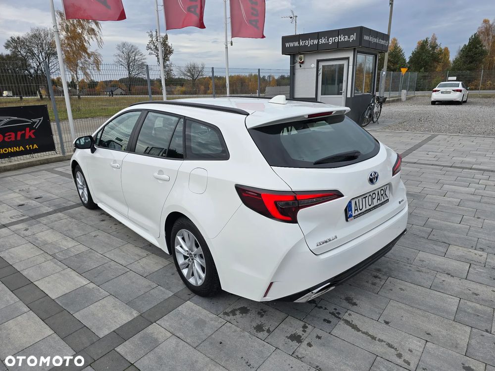 Toyota Corolla 1.8 Hybrid Comfort - 12