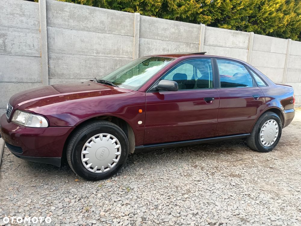 Audi A4 Limousine 1.8 - 28