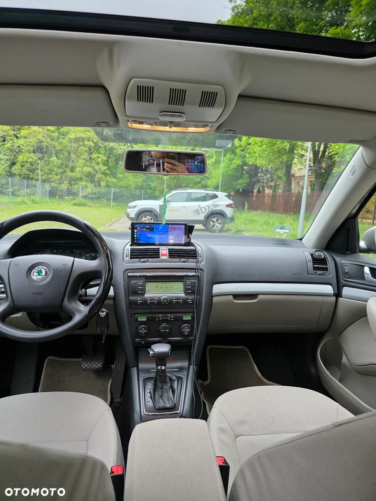 Skoda Octavia 1.6 FSI Automatik Ambiente - 18