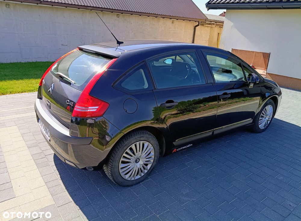 Citroën C4 1.6 16V Confort - 19