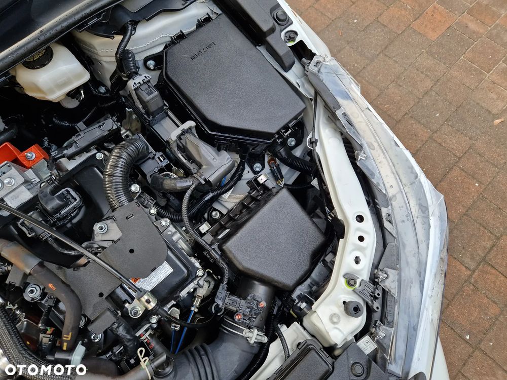 Toyota Corolla 2.0 Hybrid GR Sport Dynamic - 30