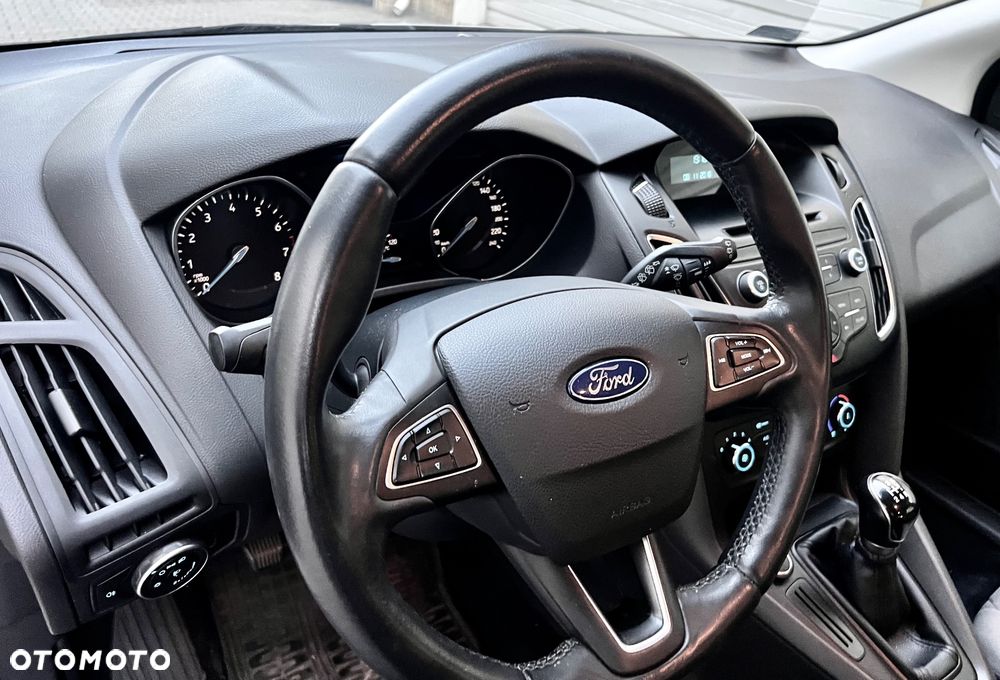 Ford Focus 1.6 Titanium - 14