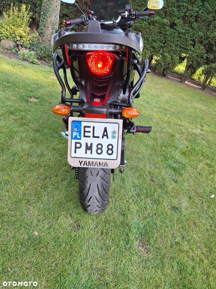 Yamaha XJ - 8