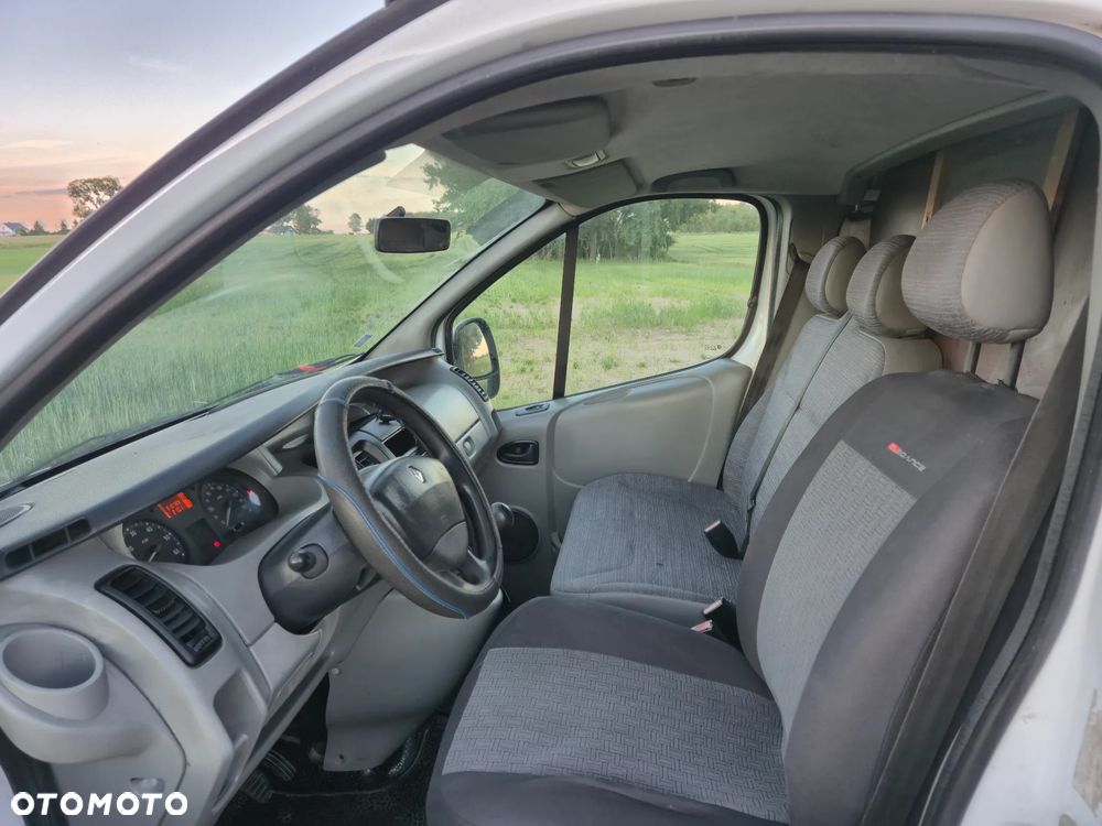 Renault Trafic - 14