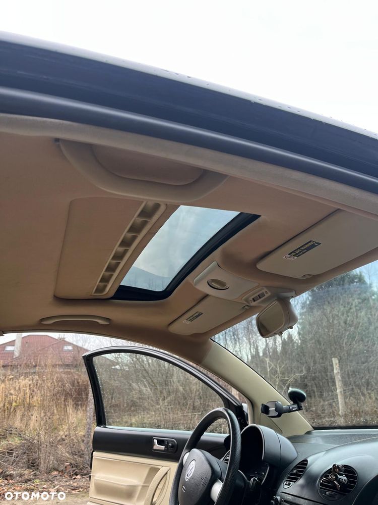 Volkswagen New Beetle 2.0 - 13